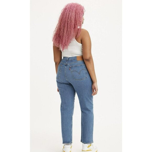 Levis Women’s Wedgie Straight Blue Denim Size 32 28” EUC - Picture 1 of 7